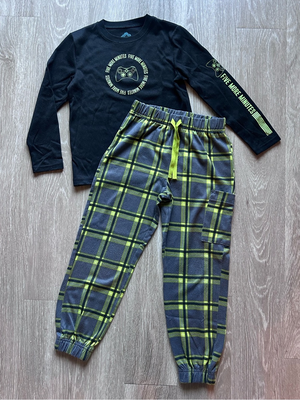Thereabouts Boys Gamer Pajama Set Black Neon Plaid Size S 8